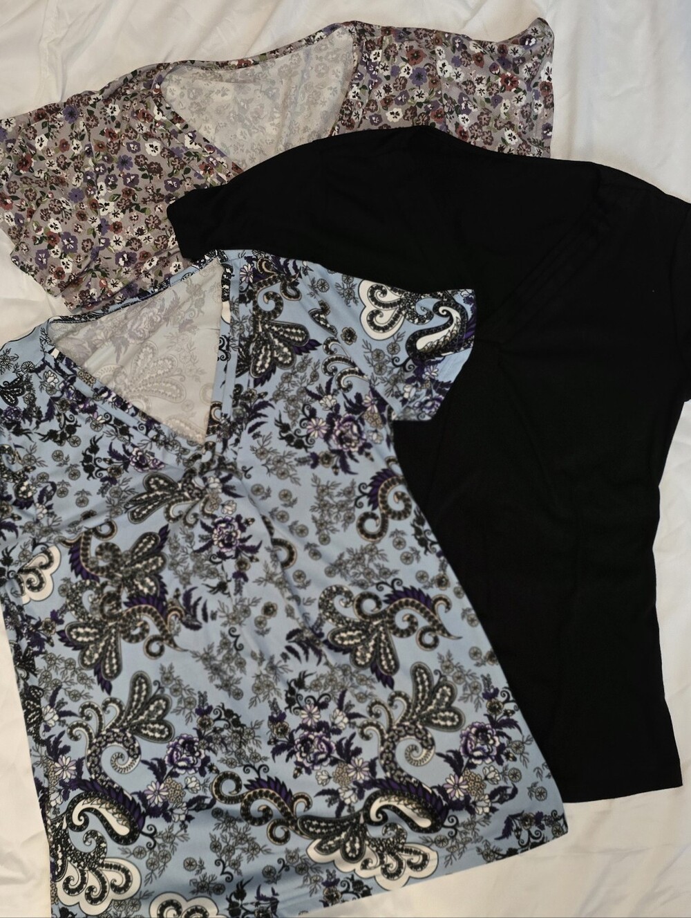 3pc Women’s Large Soft Stretch V Neck Tops Floral Black Flowy Bundle